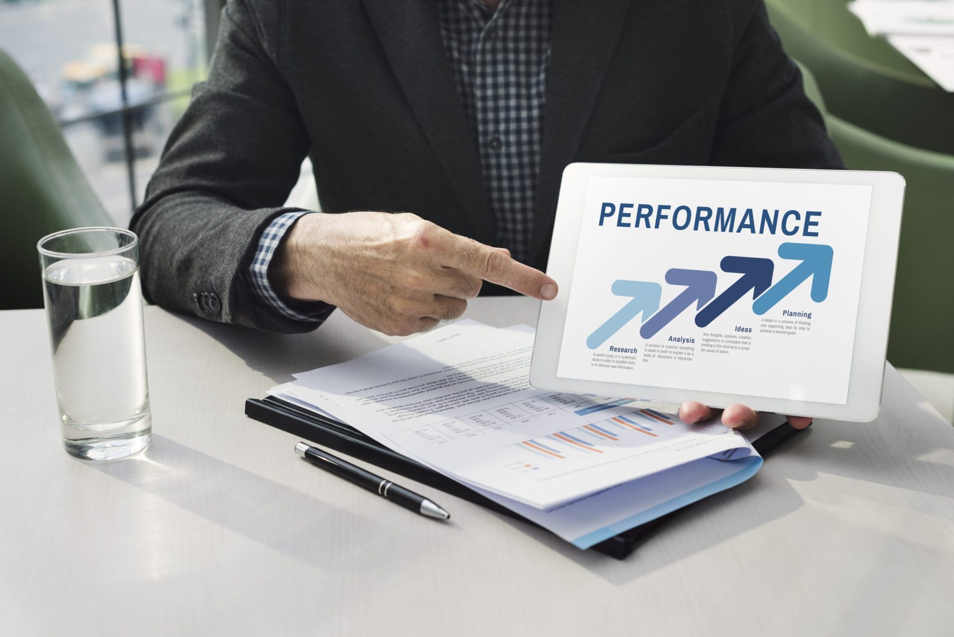 How to Improve Sales Performance in Teams
